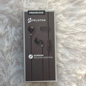 NIB~Peloton Ear Buds